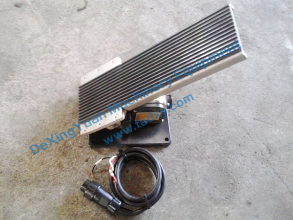 c鿴ԔϢ}Electronic Accelerator Pedal xΔ1165